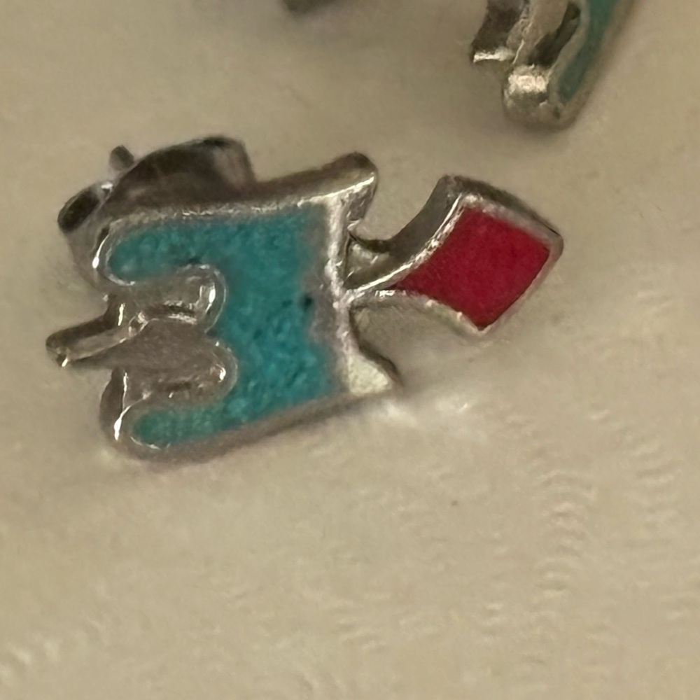 Native American design earrings. - Picture 5 of 9